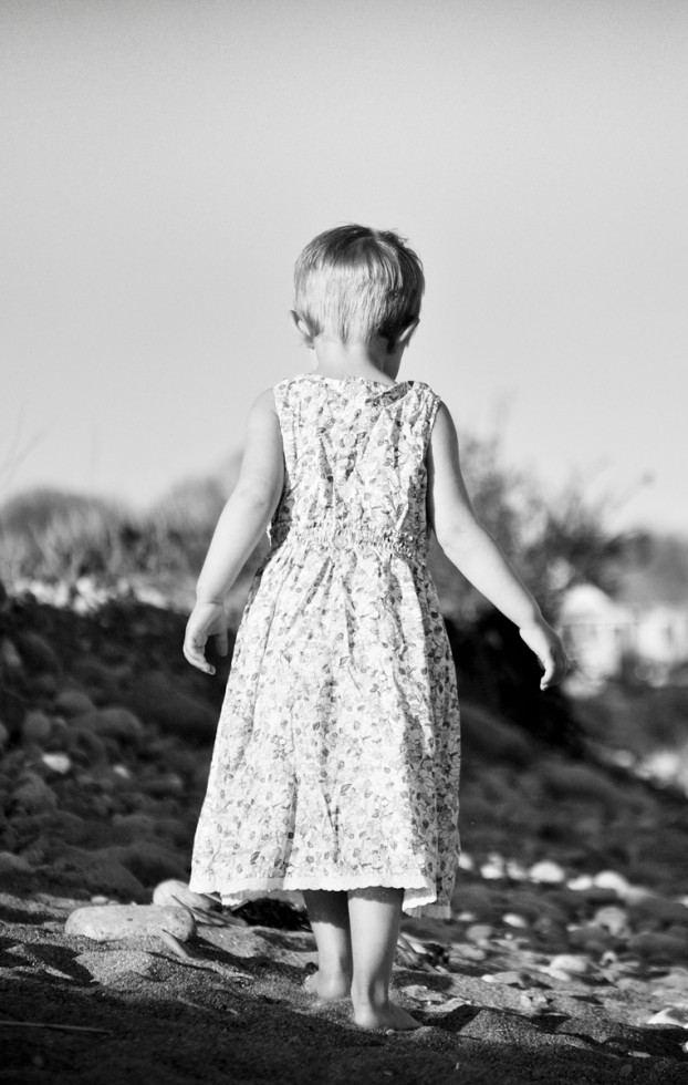 toddler dress walking on beach Massachusetts_family_photography Film_photographer_NH film_photography_new_england black_and_white_photography_Massachusetts_